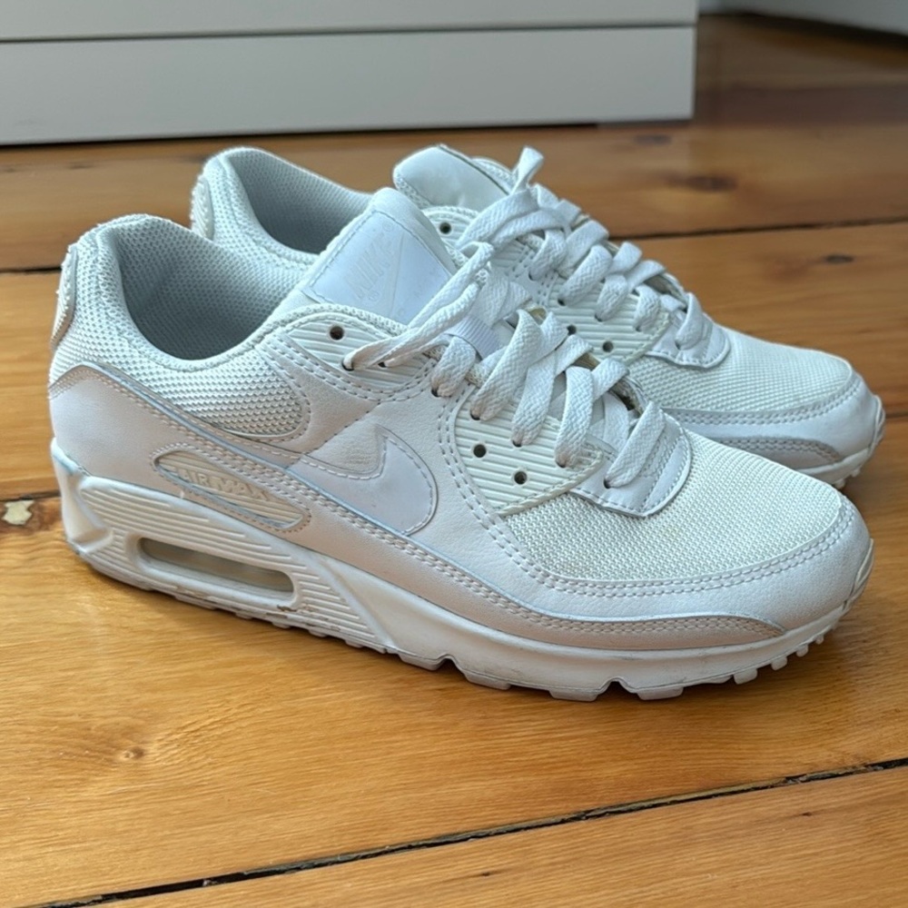 Nike White AIR MAX 90 Twist Sneakers